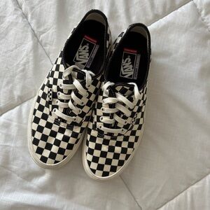 Vans Men's Black and White Checkered Marshmallow lace Shoes